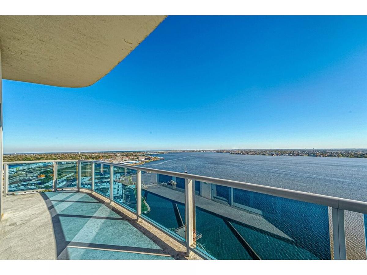 Picture of Home For Sale in Pasadena, Texas, United States