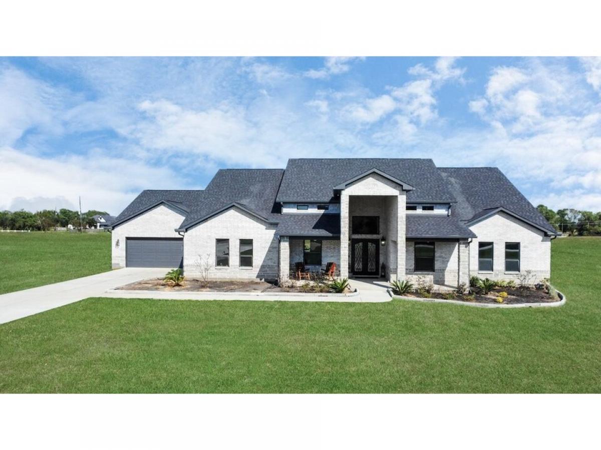 Picture of Home For Sale in Rosharon, Texas, United States