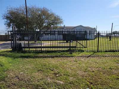 Home For Sale in Rosharon, Texas