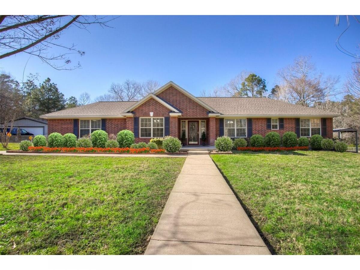 Picture of Home For Sale in Huntsville, Texas, United States