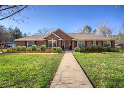 Home For Sale in Huntsville, Texas