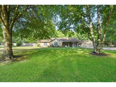 Home For Sale in Splendora, Texas