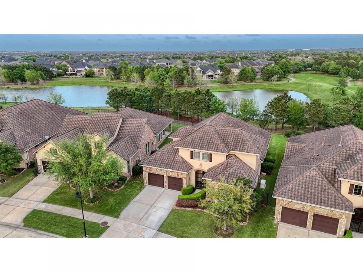 Picture of Home For Sale in Fulshear, Texas, United States