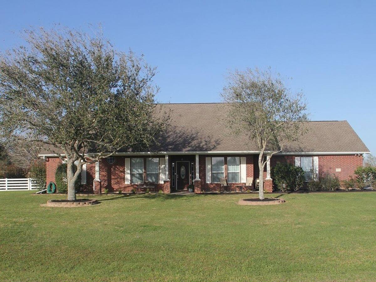 Picture of Home For Sale in Sealy, Texas, United States