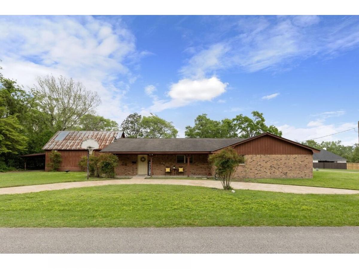 Picture of Home For Sale in Cleveland, Texas, United States