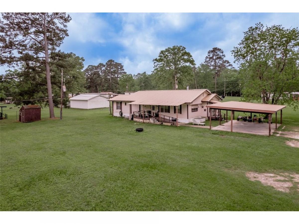 Picture of Home For Sale in Trinity, Texas, United States