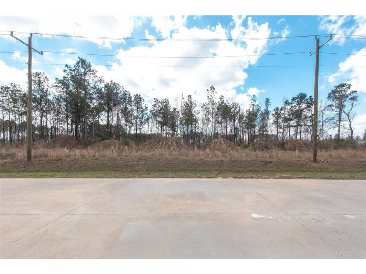 Picture of Residential Land For Sale in Cleveland, Texas, United States