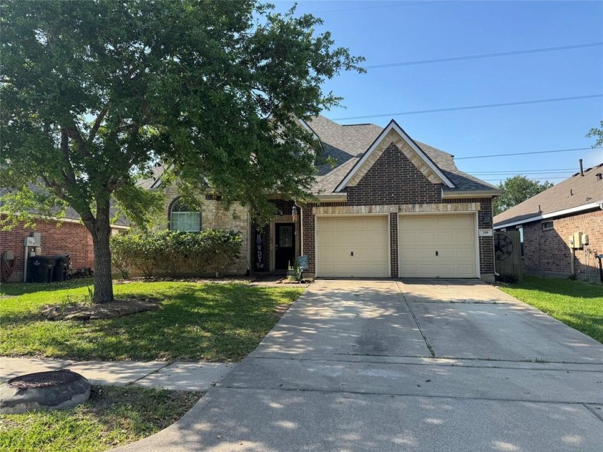 Picture of Home For Sale in Alvin, Texas, United States