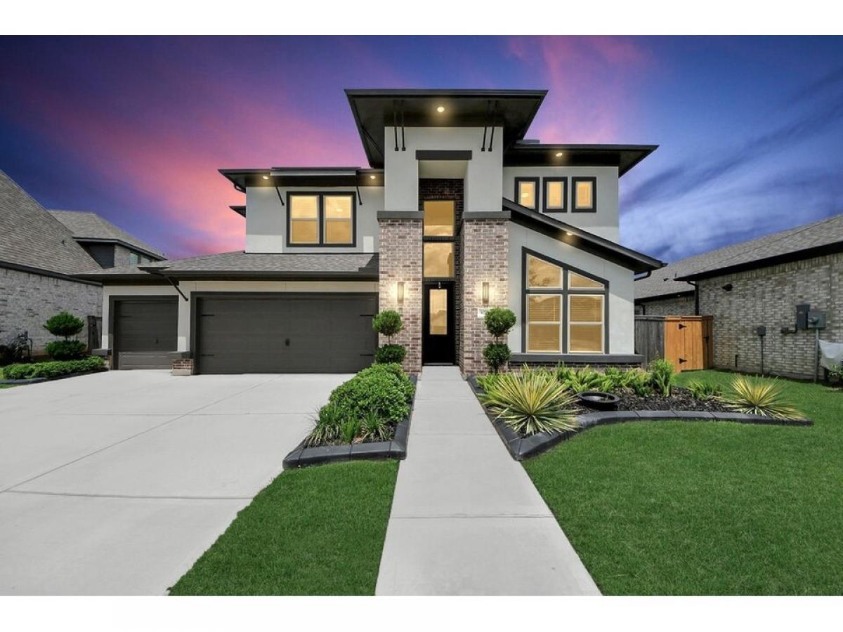 Picture of Home For Sale in Fulshear, Texas, United States