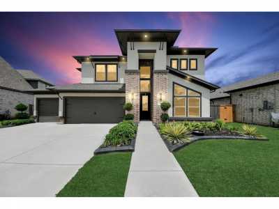 Home For Sale in Fulshear, Texas