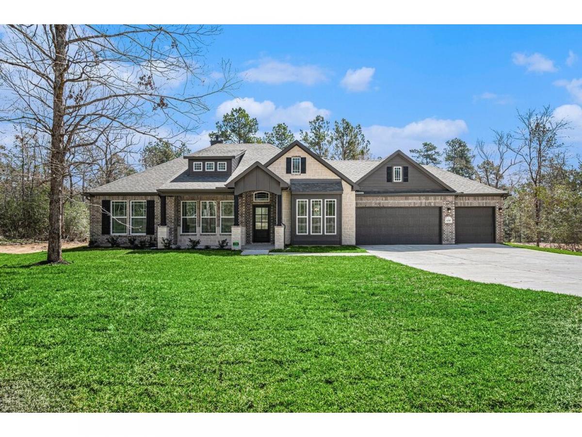 Picture of Home For Sale in Willis, Texas, United States