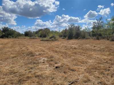 Residential Land For Sale in Waelder, Texas