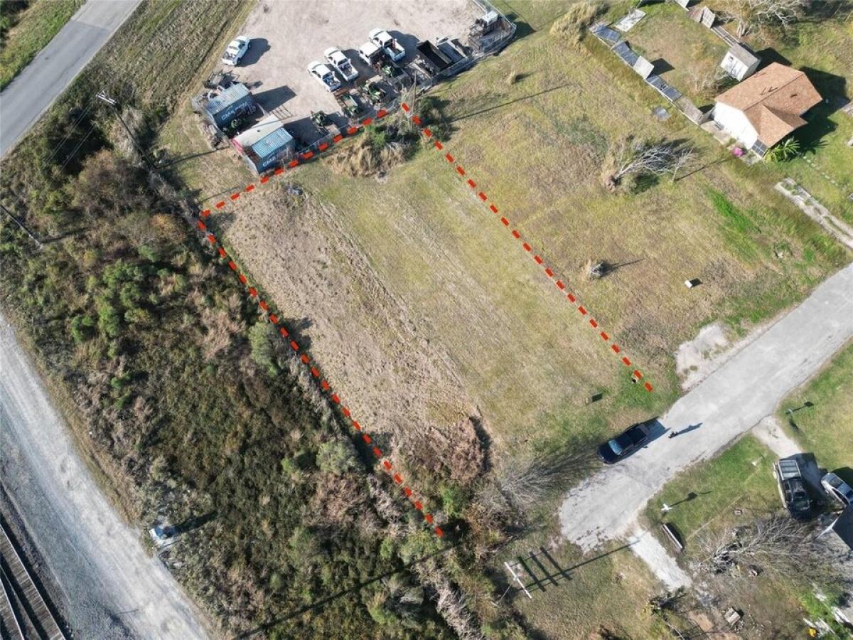 Picture of Residential Land For Sale in Freeport, Texas, United States