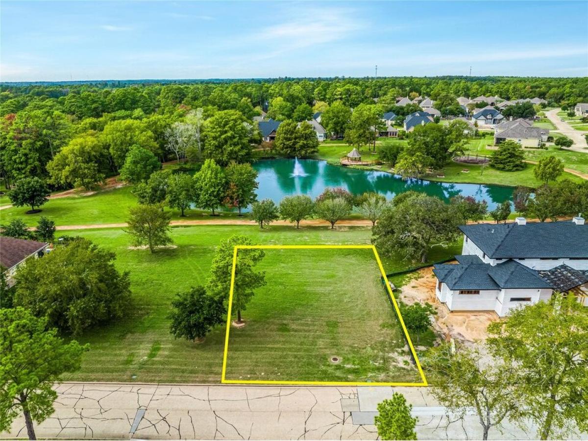 Picture of Residential Land For Sale in Montgomery, Texas, United States