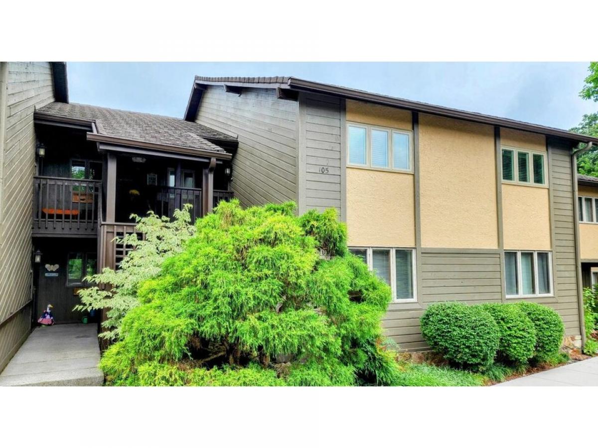 Picture of Home For Sale in Gatlinburg, Tennessee, United States