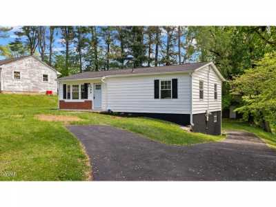 Home For Sale in Morristown, Tennessee