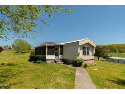 Home For Sale in Dandridge, Tennessee