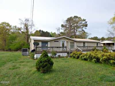Home For Sale in Dandridge, Tennessee