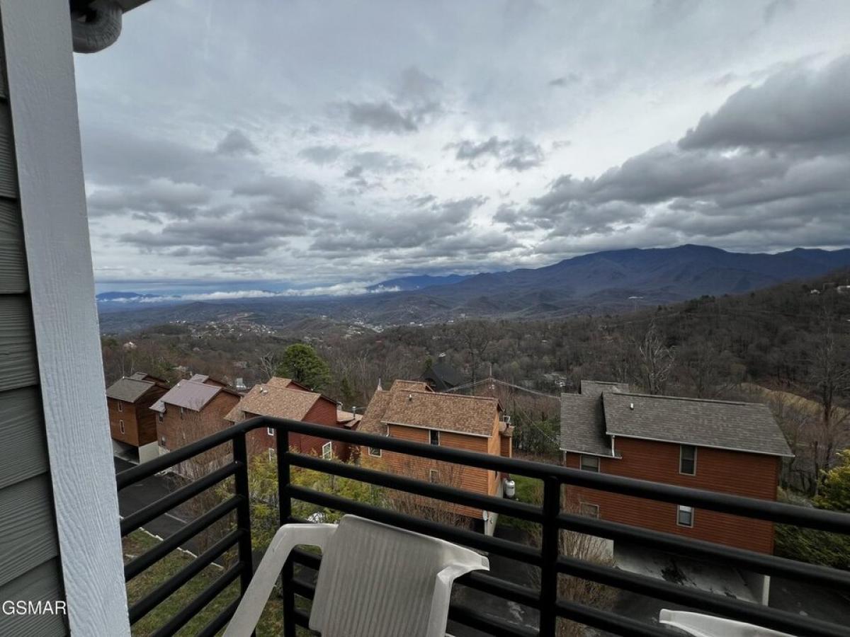 Picture of Home For Sale in Gatlinburg, Tennessee, United States