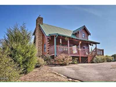 Home For Sale in Pigeon Forge, Tennessee