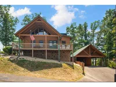 Home For Sale in Pigeon Forge, Tennessee