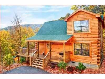 Home For Sale in Pigeon Forge, Tennessee