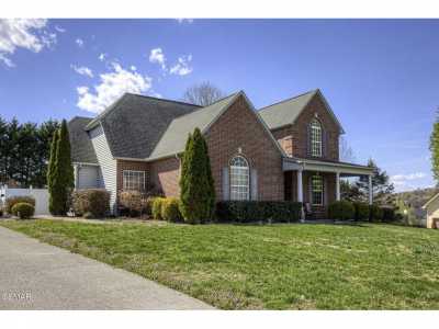 Home For Sale in Seymour, Tennessee