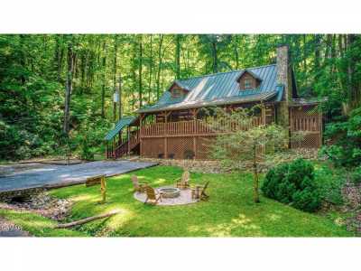 Home For Sale in Gatlinburg, Tennessee