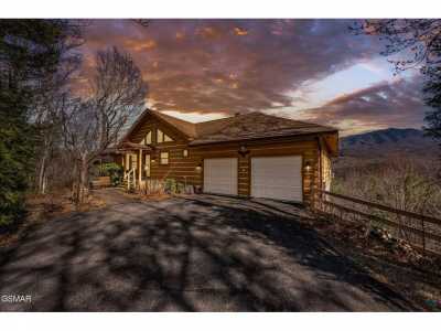 Home For Sale in Gatlinburg, Tennessee