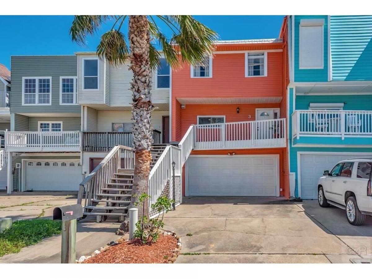 Picture of Home For Sale in Tiki Island, Texas, United States