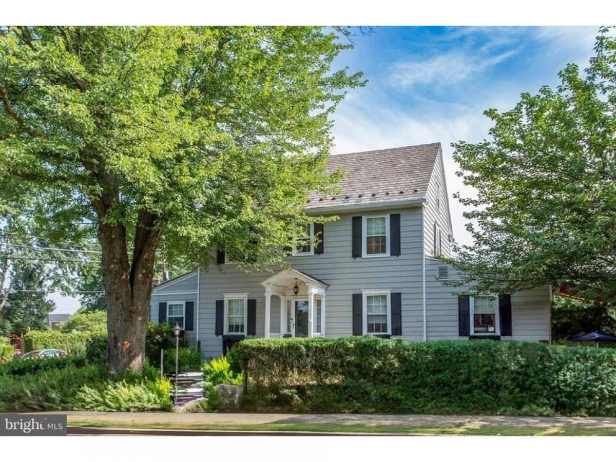 Picture of Home For Sale in Hellertown, Pennsylvania, United States