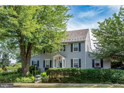 Home For Sale in Hellertown, Pennsylvania