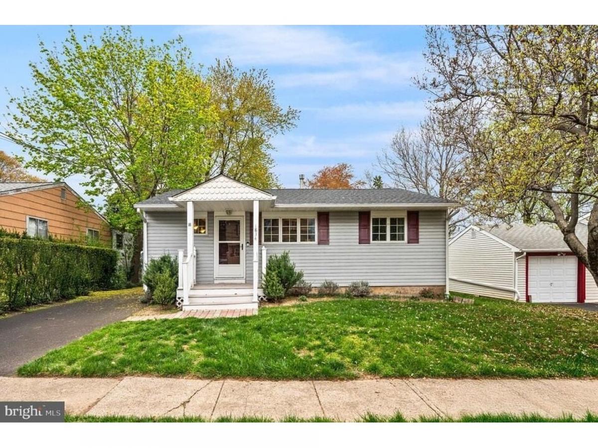 Picture of Home For Sale in Willow Grove, Pennsylvania, United States