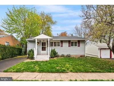 Home For Sale in Willow Grove, Pennsylvania