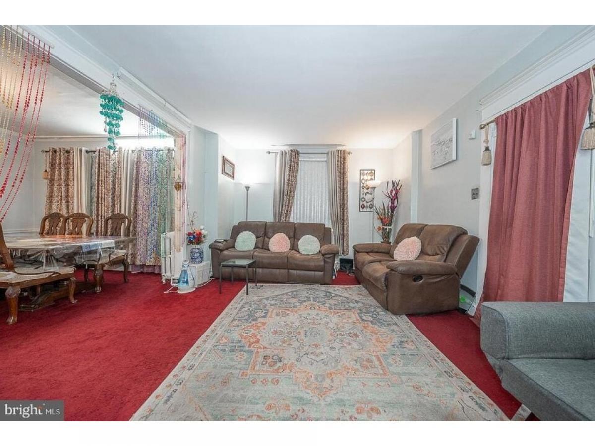 Picture of Home For Sale in Upper Darby, Pennsylvania, United States