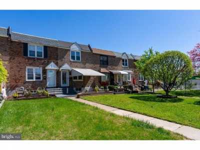 Home For Sale in Clifton Heights, Pennsylvania