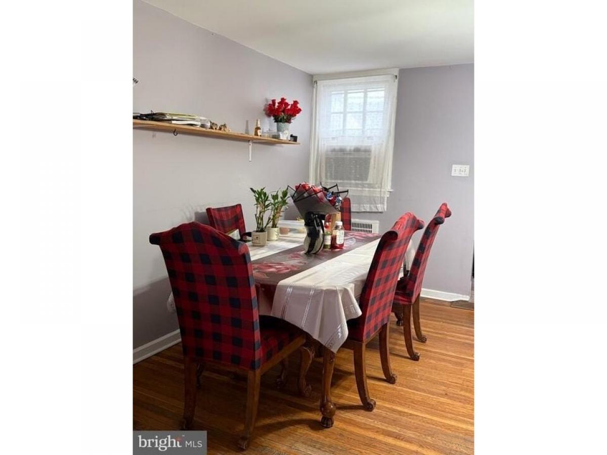 Picture of Home For Sale in Upper Darby, Pennsylvania, United States