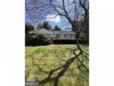 Home For Sale in Broomall, Pennsylvania