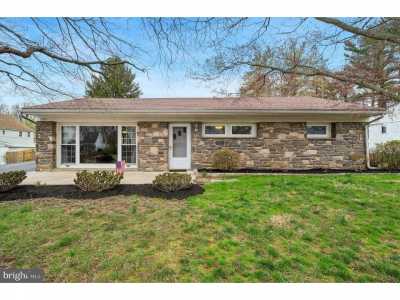 Home For Sale in Broomall, Pennsylvania