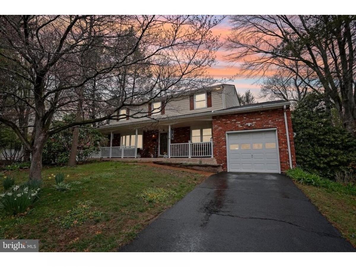 Picture of Home For Sale in Morrisville, Pennsylvania, United States