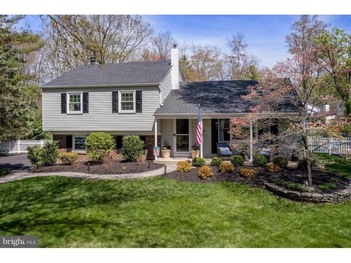 Picture of Home For Sale in Chalfont, Pennsylvania, United States