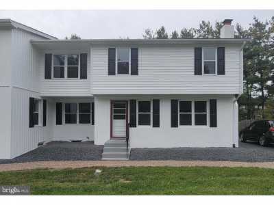 Home For Rent in Newtown, Pennsylvania