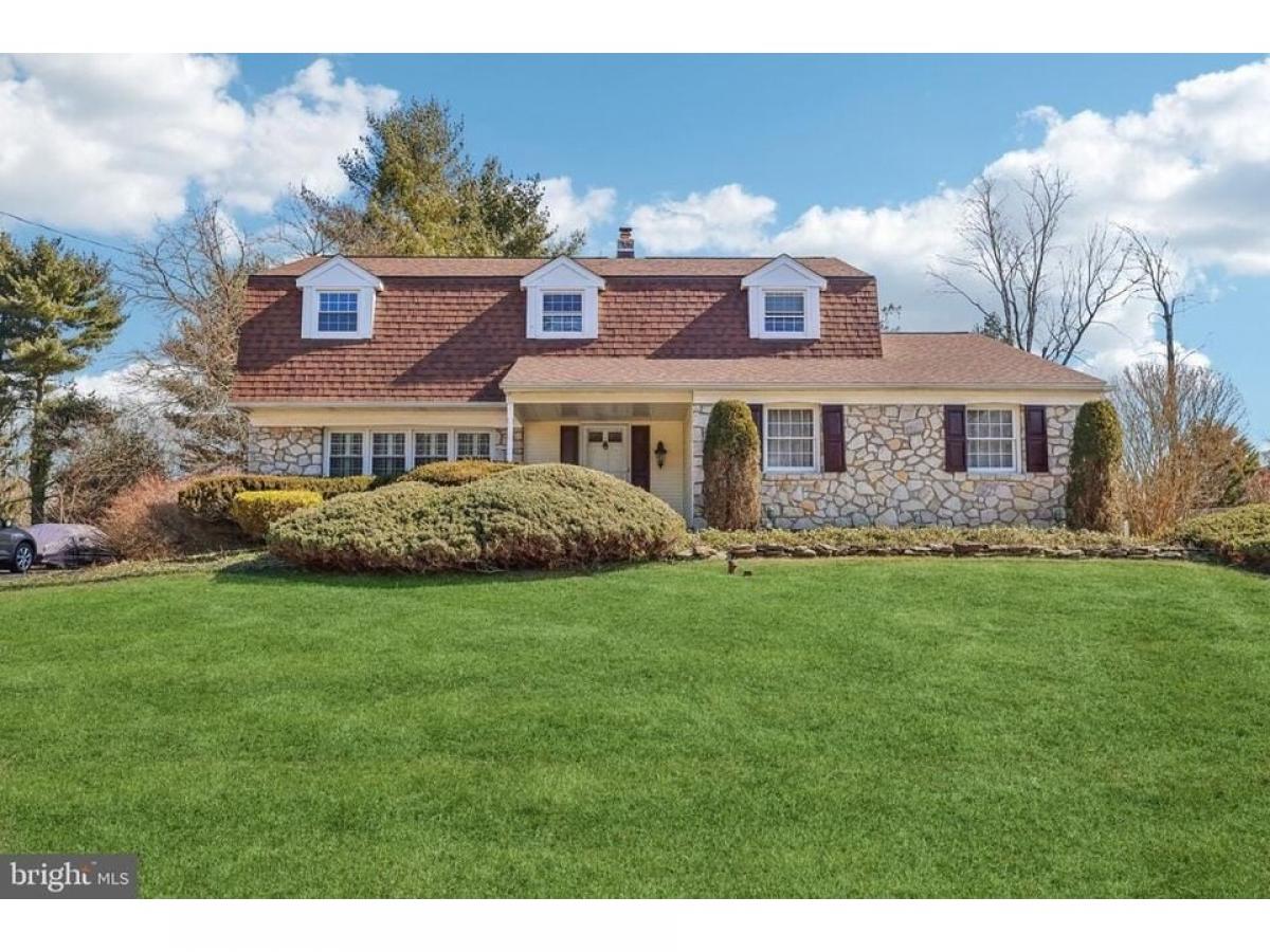 Picture of Home For Sale in Yardley, Pennsylvania, United States