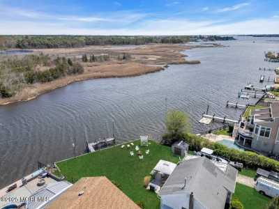 Home For Sale in Brick, New Jersey