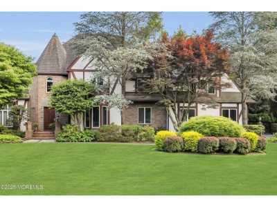 Home For Sale in Toms River, New Jersey