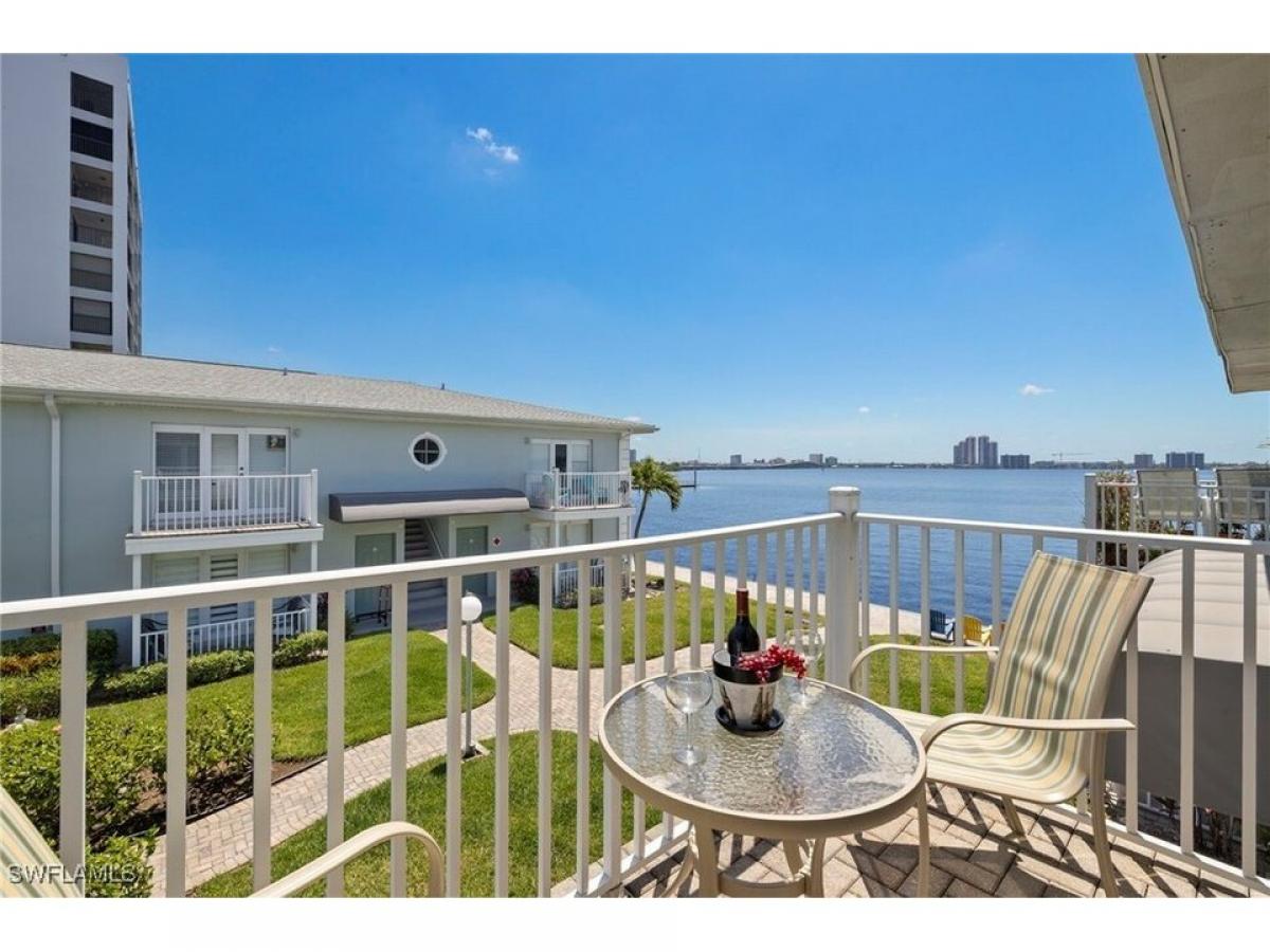 Picture of Home For Sale in North Fort Myers, Florida, United States