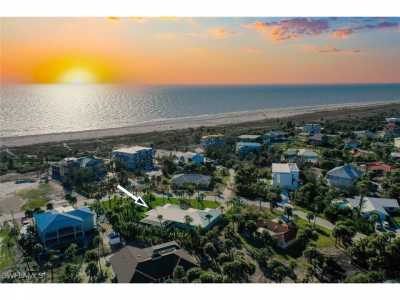 Home For Sale in Sanibel, Florida