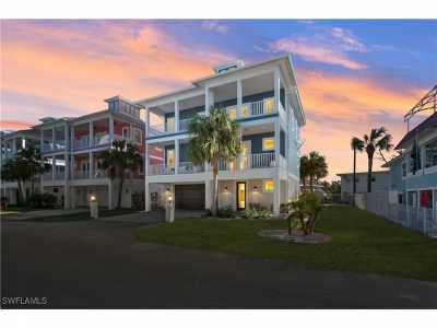 Home For Sale in Fort Myers Beach, Florida