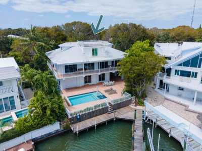 Home For Sale in Plantation Key, Florida