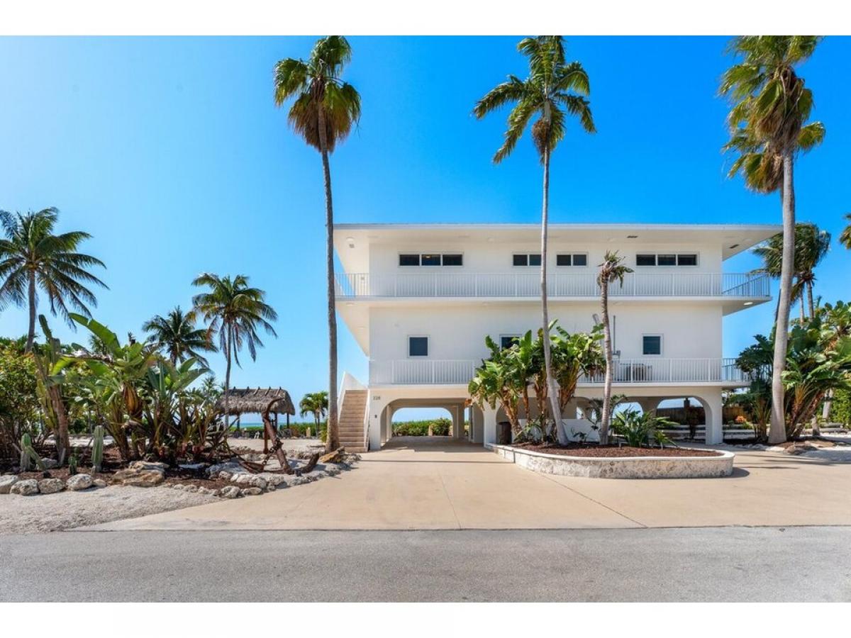 Picture of Home For Sale in Duck Key, Florida, United States